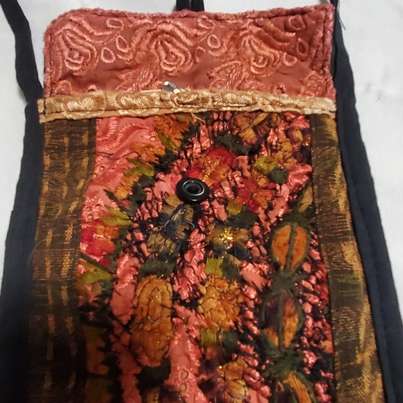 Small Embroidered Crossbody Purse - Picture 2 of 5